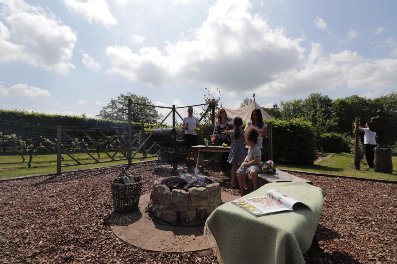 Leeds Castle Knights Glamping Leeds (Kent) Exterior foto