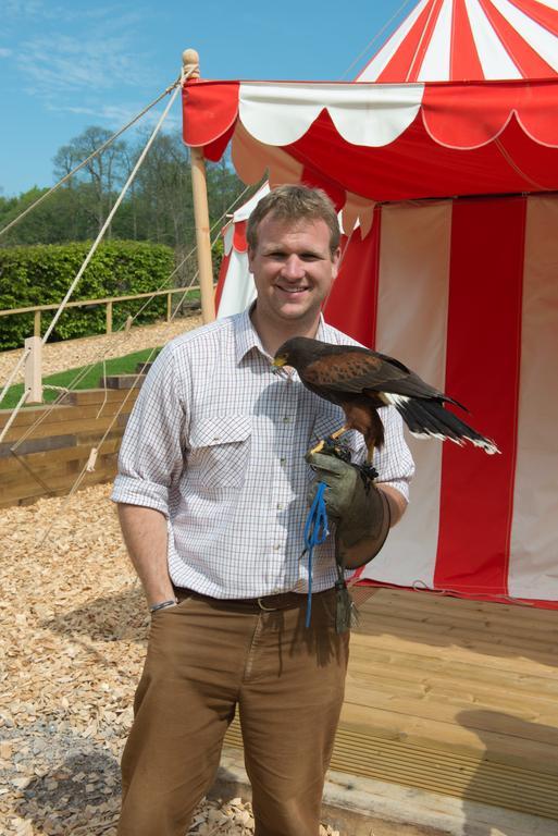 Leeds Castle Knights Glamping Leeds (Kent) Exterior foto