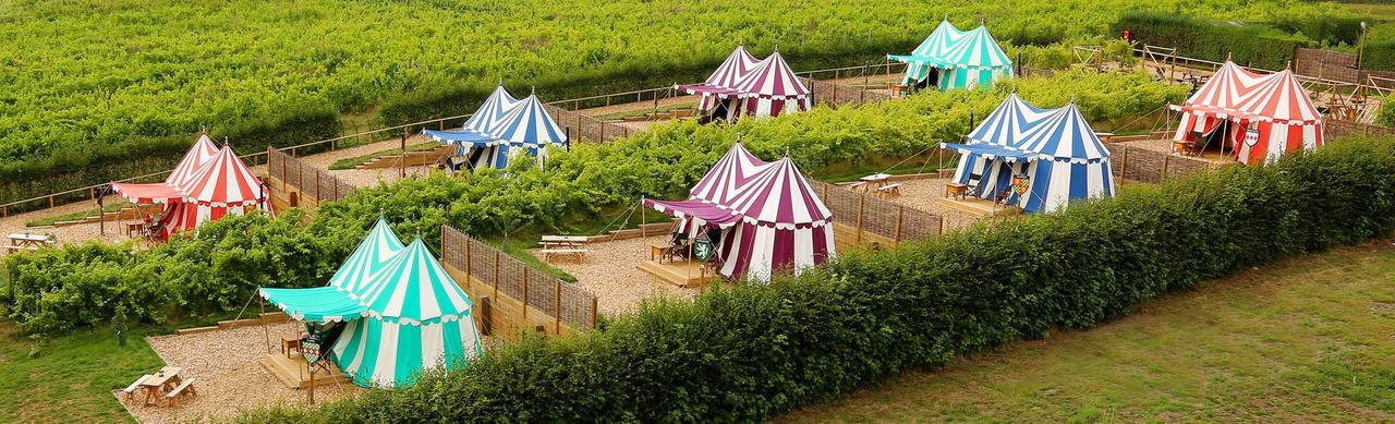 Leeds Castle Knights Glamping Leeds (Kent) Exterior foto