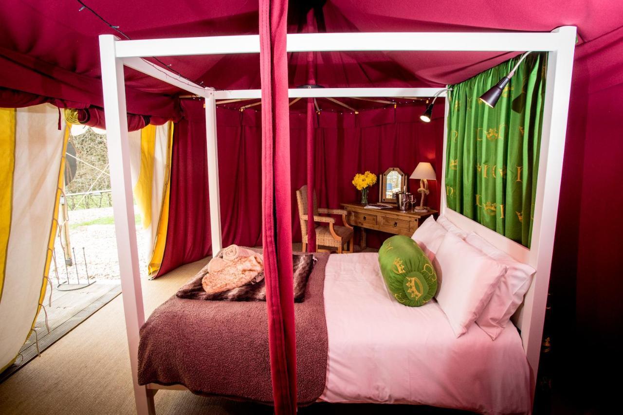 Leeds Castle Knights Glamping Leeds (Kent) Exterior foto