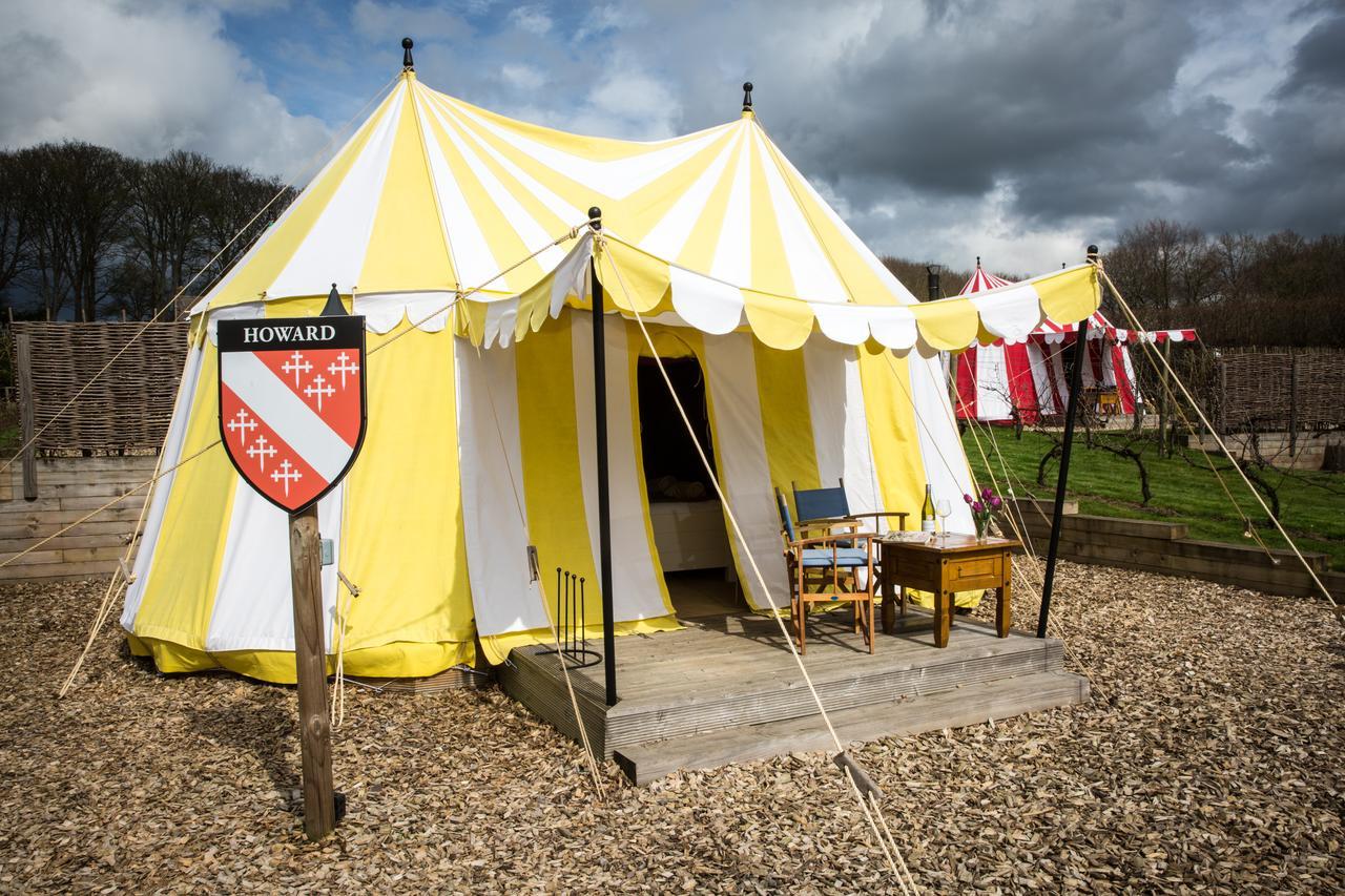 Leeds Castle Knights Glamping Leeds (Kent) Exterior foto